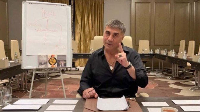 Peker : “Türkiye’den kimler mi var? Çok eğleneceğiz çok?