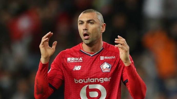Sevilla maçında 10 defa ofsayta düşen Burak Yılmaz, Şampiyonlar Liginde ofsayt rekoru kırdı! Bu sizi şaşırttı mı?