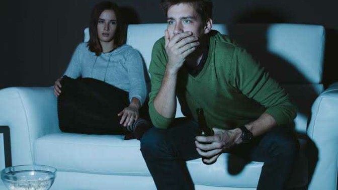 Korku film bağımlısı bir karşı cins sizi korkutur mu?
