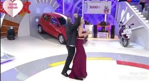 Ece Ronay ve Mehmet Ali Erbil olayı?