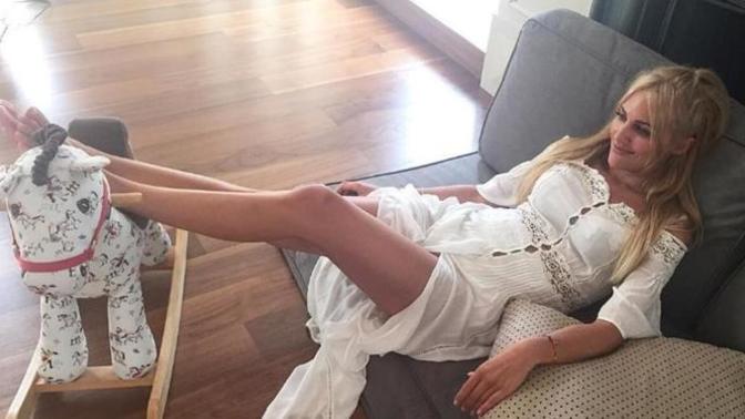 Meryem Uzerli küvette çıplak poz verdi! Ünlü biri olsanız böyle bir fotoğraf paylaşır mıydınız?