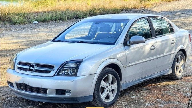 Opel Vectra C vs Toyota Corolla E120! Hangisi daha iyi?