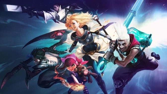 League of Legends tek oynanır mı?