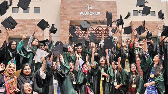 2022 yılında kadınlara özel üniversite açılacak. Destekliyor musunuz?