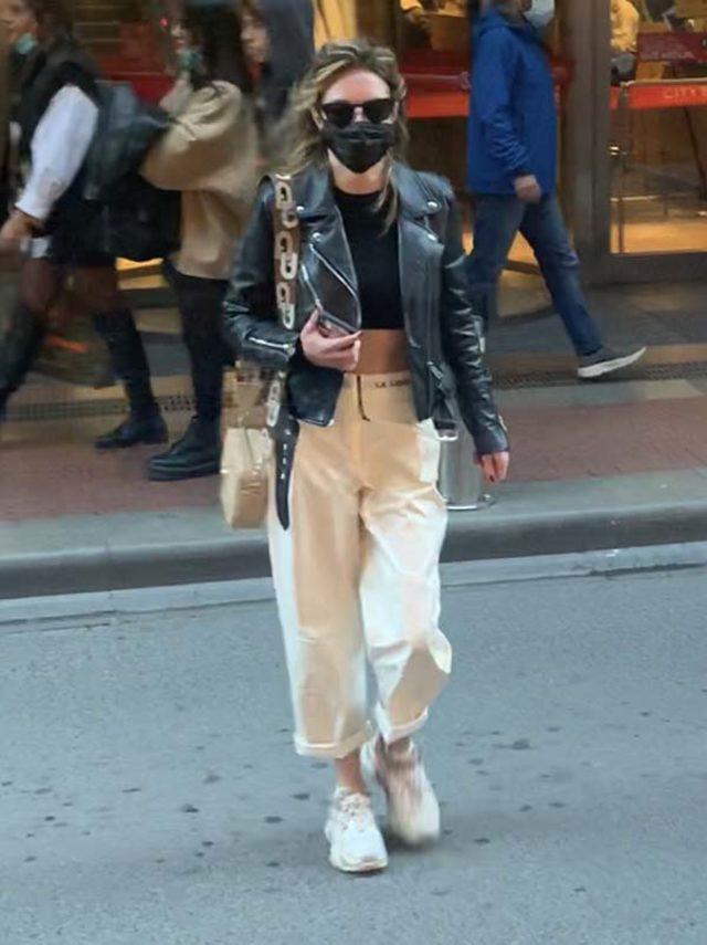 Melis Sezen makyajsız yakalandı! Görenler gözlerine inanamadı. Sence nasıl?