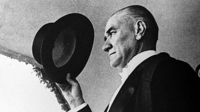 Atatürk “Efendiler yarın Cumhuriyet’i ilan edeceğiz” dediği esnada orada olsaydın ne söylemek isterdin?