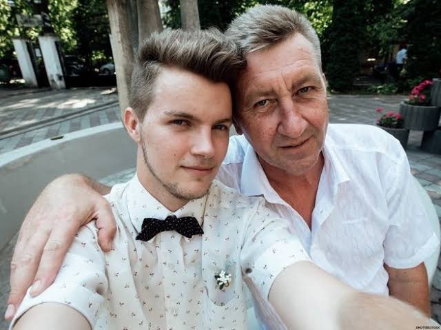 İngiltereden sugar daddy buldum napiyim?