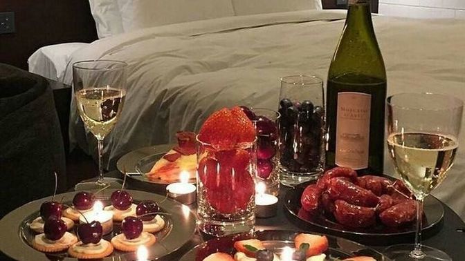 Romantik bir akşam yemeği teklifi taciz mi sayılır?