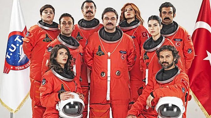 Türk bilimkurgu-komedi dizisi olan Türk’ün Uzayla İmtihanı’nı hiç i̇zledin mi?