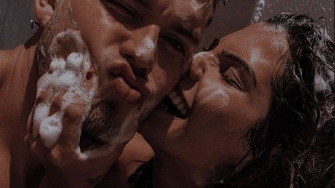 Sevgiliyle masum bir şekilde duş alınabilir mi?