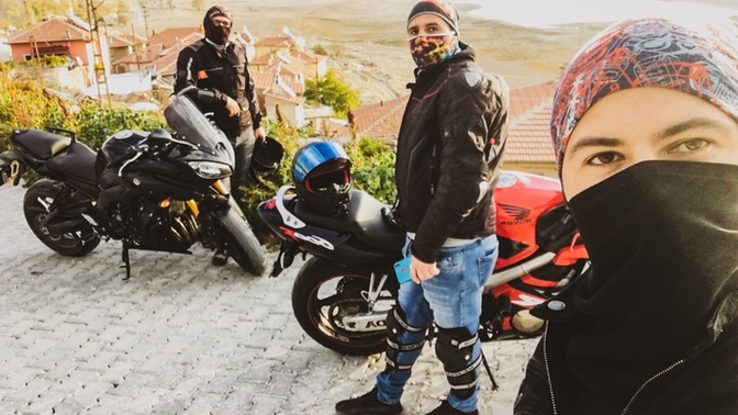 Trafikte polislerle yaşadığınız ilginç diyaloglarınız var mı?