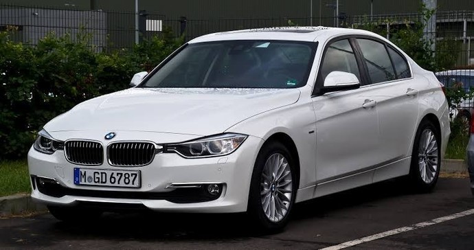 2013 BMW F30 MU  2020 TOYOTO COROLLA Mı ?
