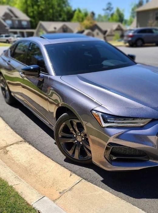 2013 BMW F30 mu, 2020 Toyota Corolla mı?