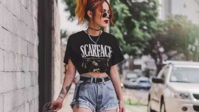 Sizce mini etek mi daha çekici yoksa şort mu?