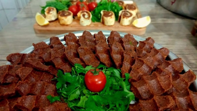 Tavuk dürüm mü çiğköfte mi hangisini tercih edersiniz?