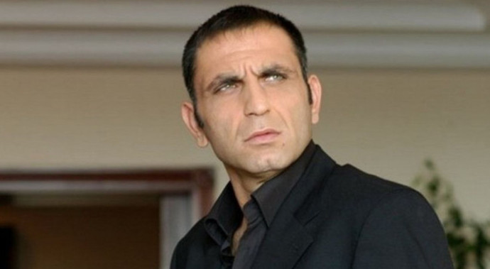 Yakışıklı bulduğunuz kişiler var mı?