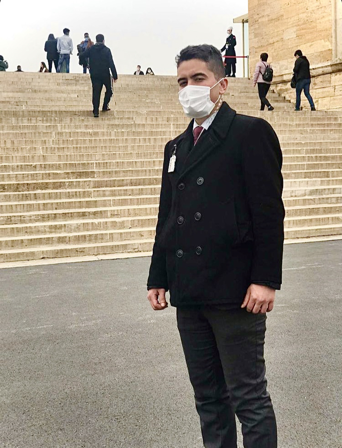 İzinden yürümeye devam ediyoruz! 🇹🇷 #Seninyolunda etiketiyle Atatürk’e söylemek istediklerin neler?