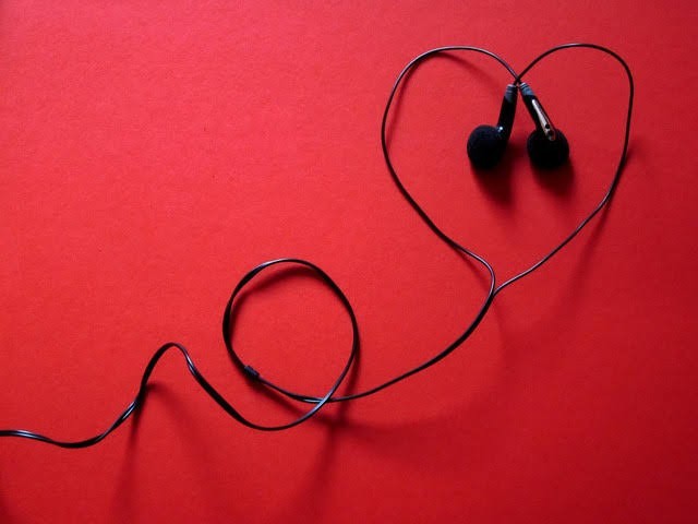 Aşık olduğunda dinlediğin müzik türü değişiyor mu?