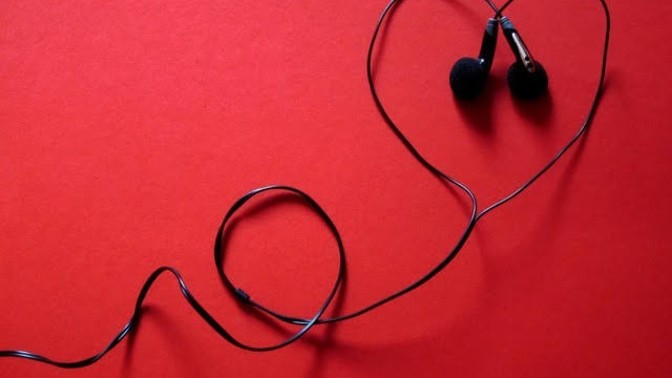 Aşık olduğunda dinlediğin müzik türü değişiyor mu?