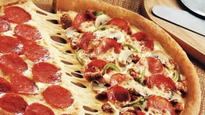 Pizzayı ketçap mayonez ile mi tüketiyorsunuz sade mi?