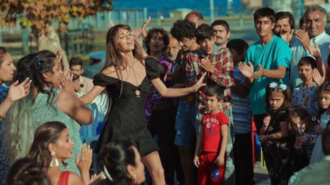 Aslıhan Malbora Instagram pozlarıyla beğeni topluyor! Sence nasıl olmuş?