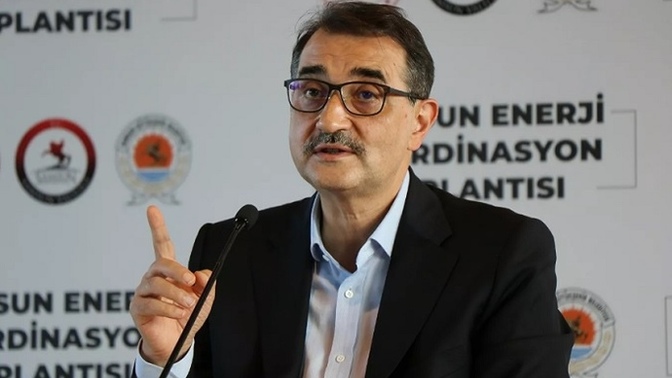 Enerji Bakanı'ndan bir tüyo da otomobil sahiplerine: ''Yokuş aşağı boşa alırsanız az yakar." Bu öneriye ne diyorsunuz?
