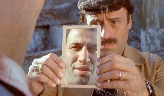 Üniversite 2. sınıfım ve hiç samimi arkadaşım yok kimse benimle arkadaş olmuyor konuşmuyor neden?