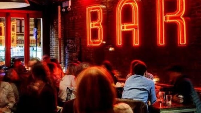 Bar tuvaletinde seks yapmak ergenlik mi?