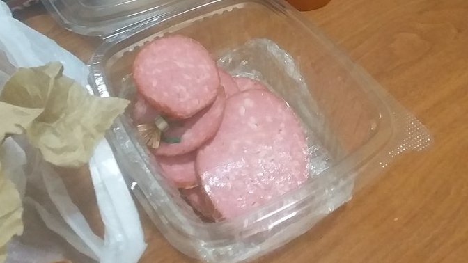 Salamla acili sos yermisiniz?