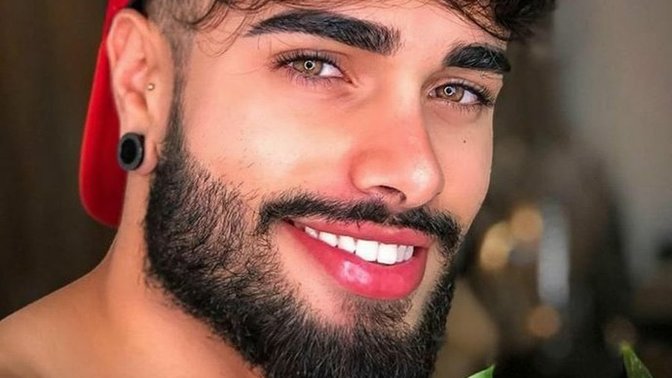 Fazla yakışıklı ya da  fazla güzel biriyle evlenir misin?