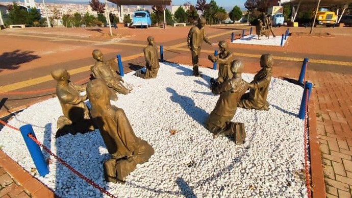 Rektörden ‘Maliyeti nedir’ sorusuna yanıt: Bazı şeylerin fiyatları sorgulanmaz. Size göre nelerin fiyatı sorgulanmaz?