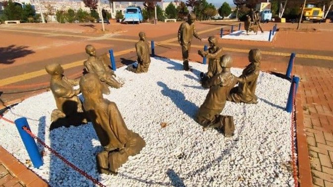 Rektörden ‘Maliyeti nedir’ sorusuna yanıt: "Bazı şeylerin fiyatları sorgulanmaz." Size göre nelerin fiyatı sorgulanmaz?