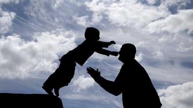 Güven tesis etmek çok zor ve meşakkatli olduğu halde , yıkmak neden anlık bir hataya bakıyor?