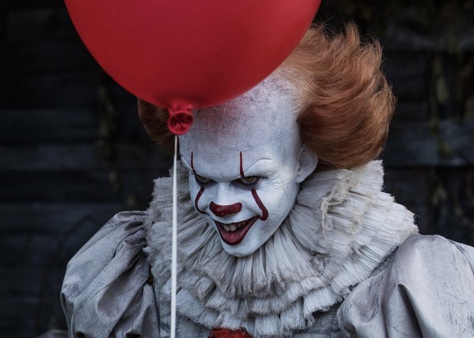 Artık palyaçolara eğlence amaçlı bakamıyorum. Stephen King alacağın olsun.