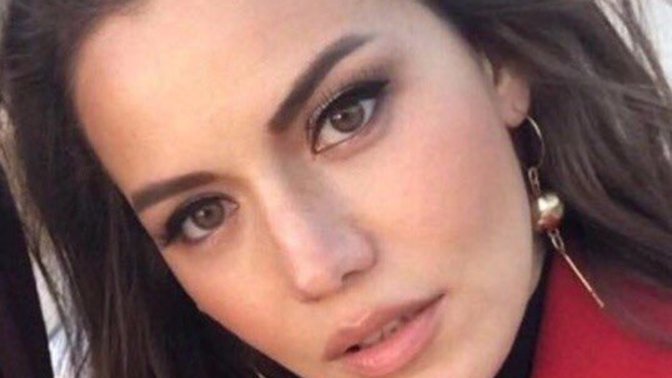 Fahriye Evcen mi hülya avsar mı daha güzel?