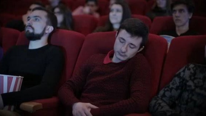 Sinemada film izlerken uyuduğun oldu mu? Olduysa hangi filmde uyudun?