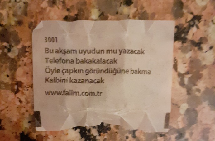 Sakızdan çıkan falları merak edip okur musunuz?