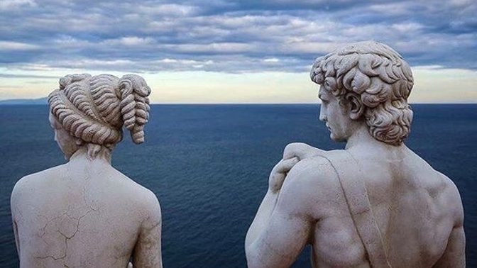 Sadece rengi için aldığınız bir şey oldu mu?