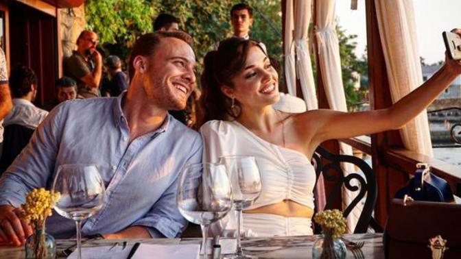 Hande Erçel'e "Kerem Bürsin soyunuyor mu?" sorusu hakkında ne düşünüyorsun?