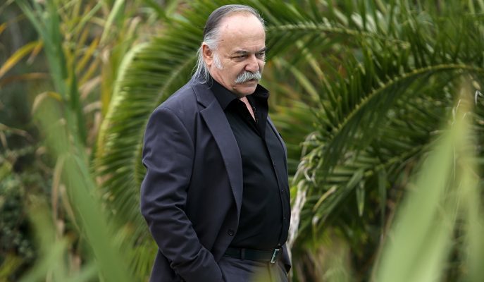 Dizi tarihindeki en kötü ama karizmatik erkekler sizce kim ?