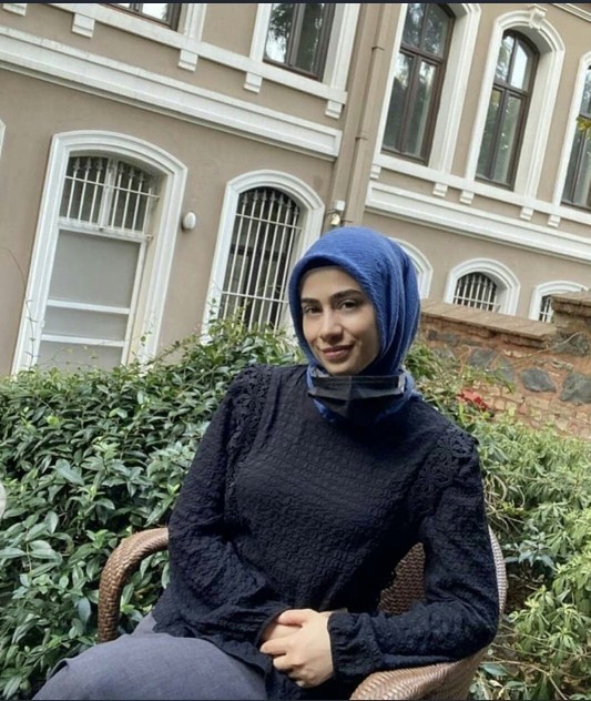 Yine suçsuz günahsız bir kadın samuray kılıcıyla sokak ortasında canice katledildi bu ülke nereye gidiyor böyle?