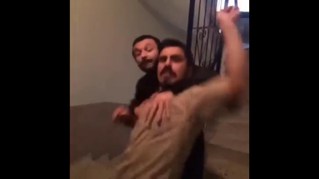 Eşcinsel arkadaşın sana aşık olduğunu itiraf etse ne yaparsın?