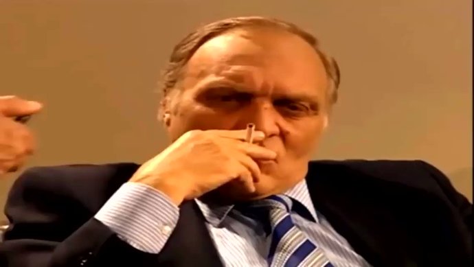 Lisede erkekler nasıl kızlardan hoşlanırlar?