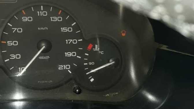 Peugeot Partner 2005 modeldeki ikaz lambası nedir?