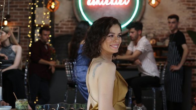 Boşanmış annelerin de yeniden aşık olmaya hakkı var mı?