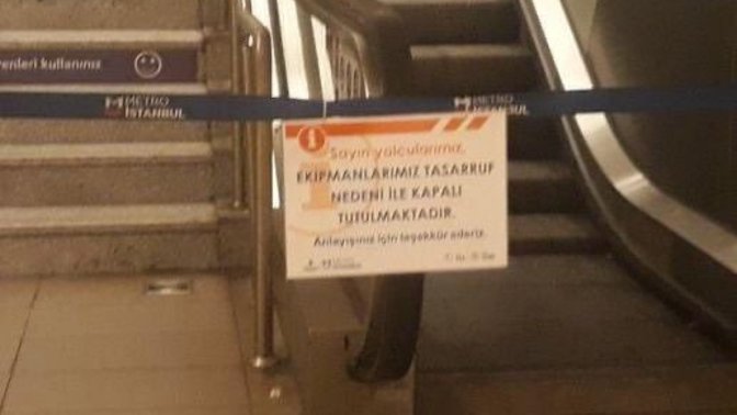 İstanbul metrolarında yürüyen merdivenlerin basıları tasarruf nedeniyle kapatıldı! Ne düşünüyorsunuz?