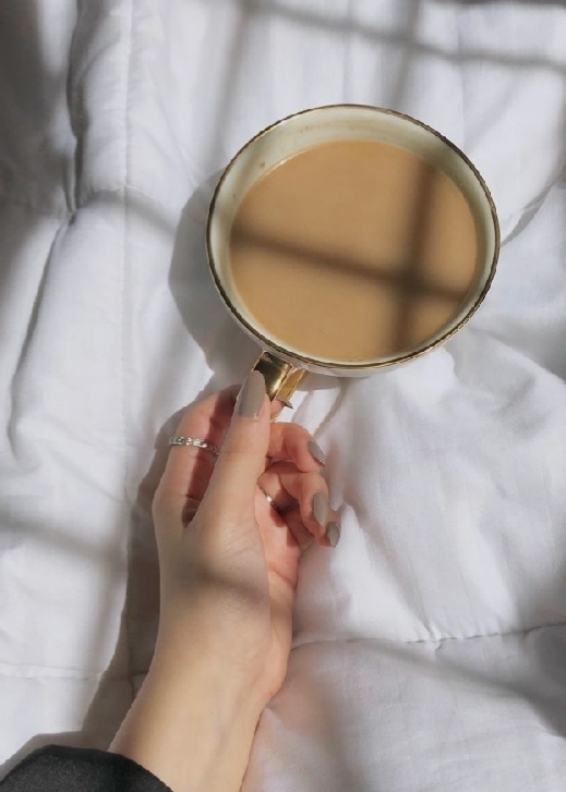 Evde kahve keyfisi gibi yok...☕🚬🥳musmutlu pazarlar...❤✌🥳😎