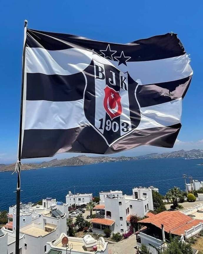 Beşiktaş çok naif bir takım değil mi🖤🦅?