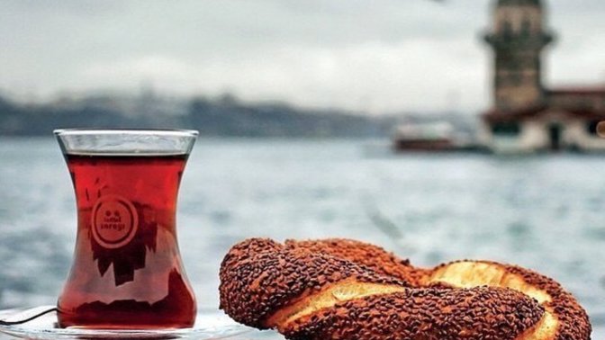 Şuan kiminle çay içmek istersin?
