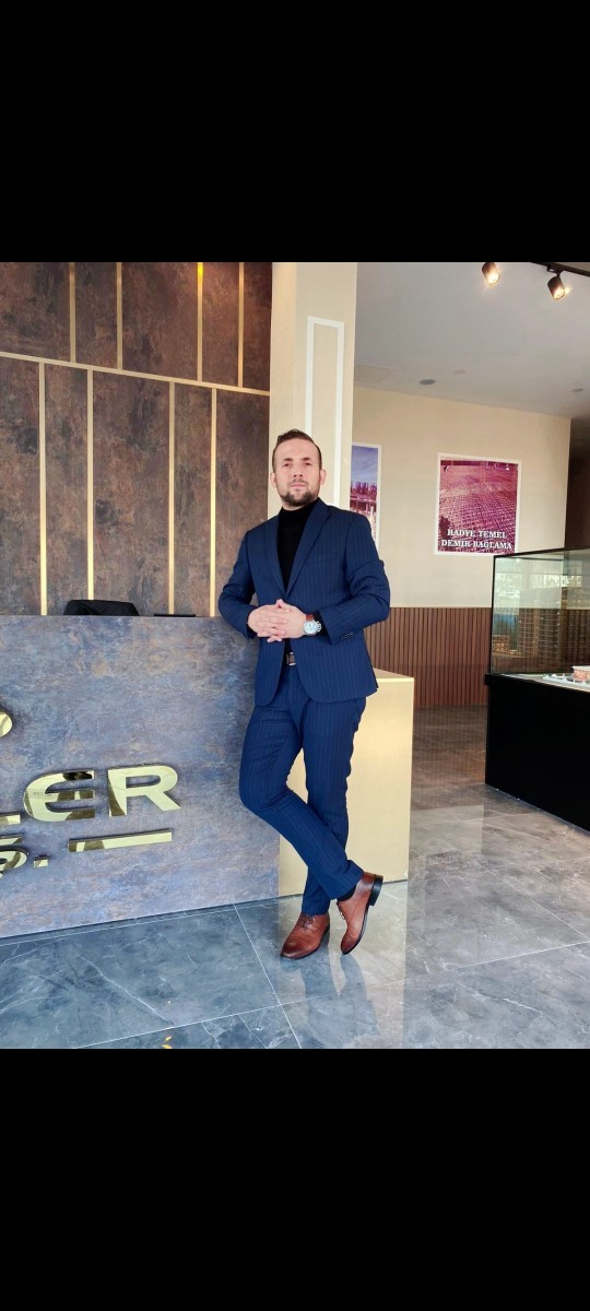 Takım elbisenin bir cazibesi olduğu doğru mu?